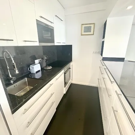 Delfin 7d Apartment Roses
